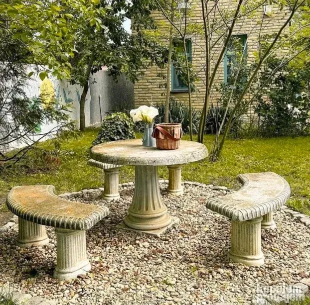 Bajkovita kuća, Čenej