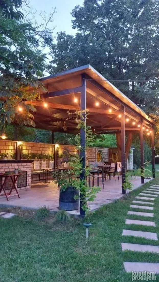 Bajkovita kuća, Čenej