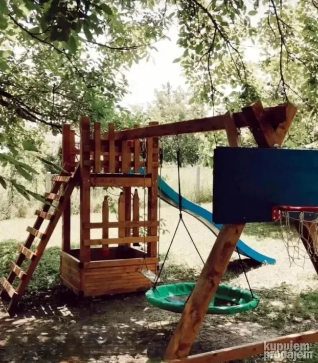 Bajkovita kuća, Čenej