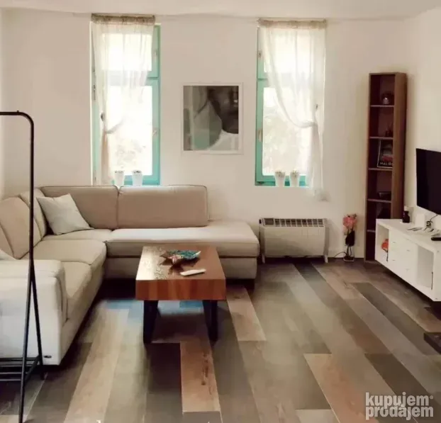 Bajkovita kuća, Čenej