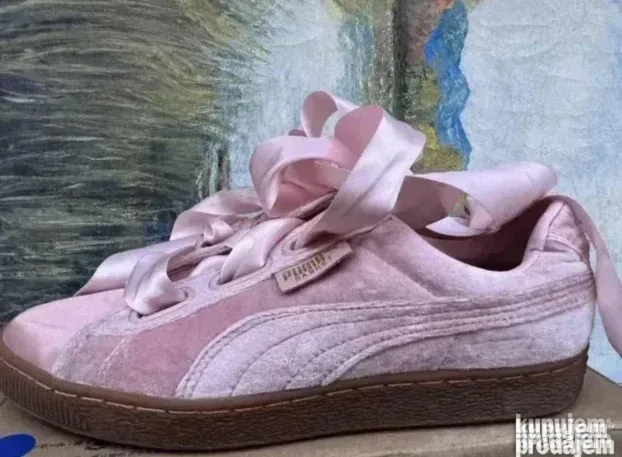 Puma  zenske patike SATEN broj 40 snizeno!
