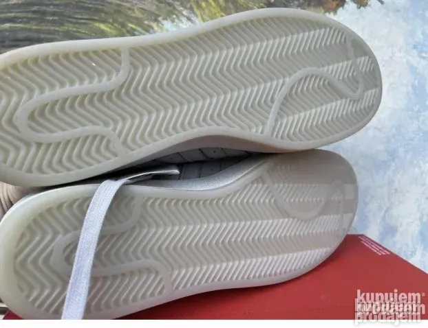 Puma  zenske patike SATEN broj 40 snizeno!