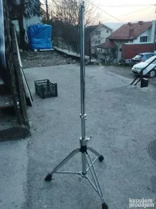 Stalak za bubnjeve