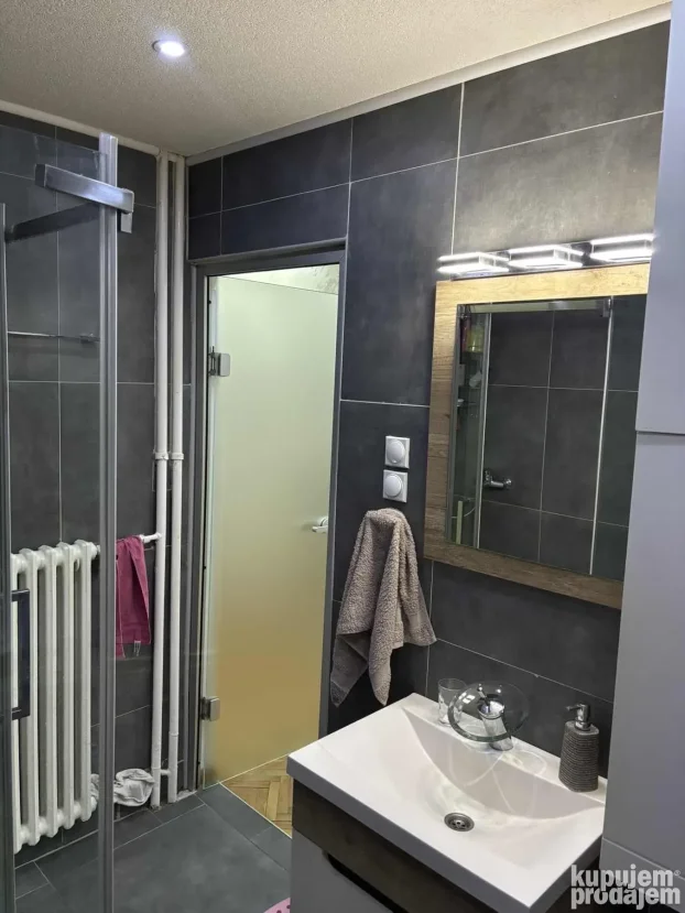 Cara Dusana, Medijana, dvoiposoban, 53 m²