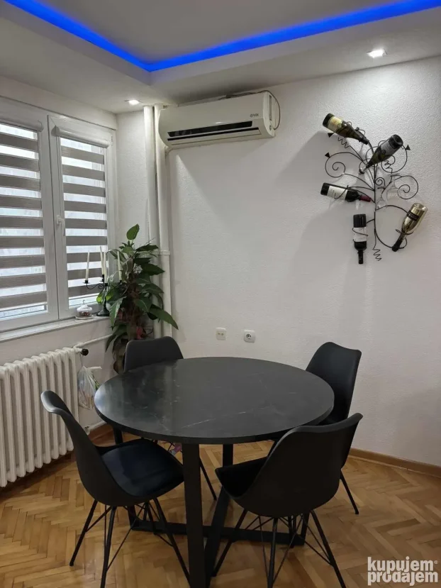 Cara Dusana, Medijana, dvoiposoban, 53 m²