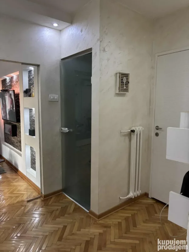 Cara Dusana, Medijana, dvoiposoban, 53 m²