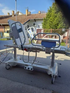 Električni bolnički krevet