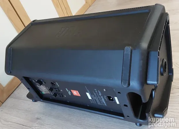 JBL EON710