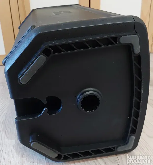 JBL EON710