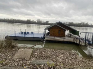 Registrovan Ponton splav 8mx8m prodajem