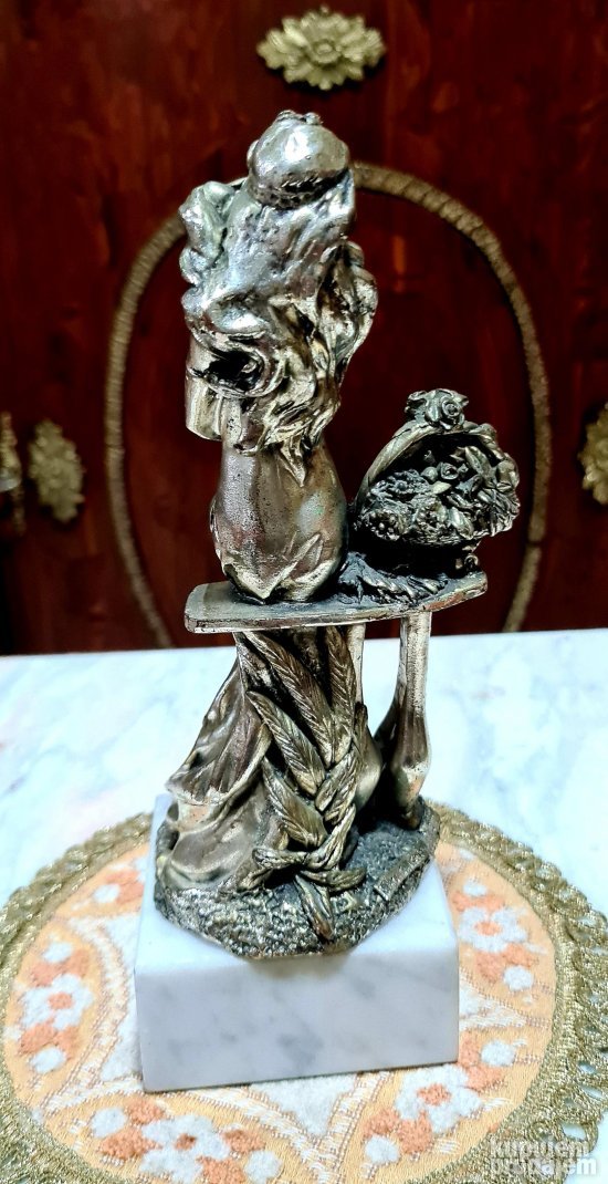 Vrhunska stara  srebrna dizajnerska figura na postolju- Dama