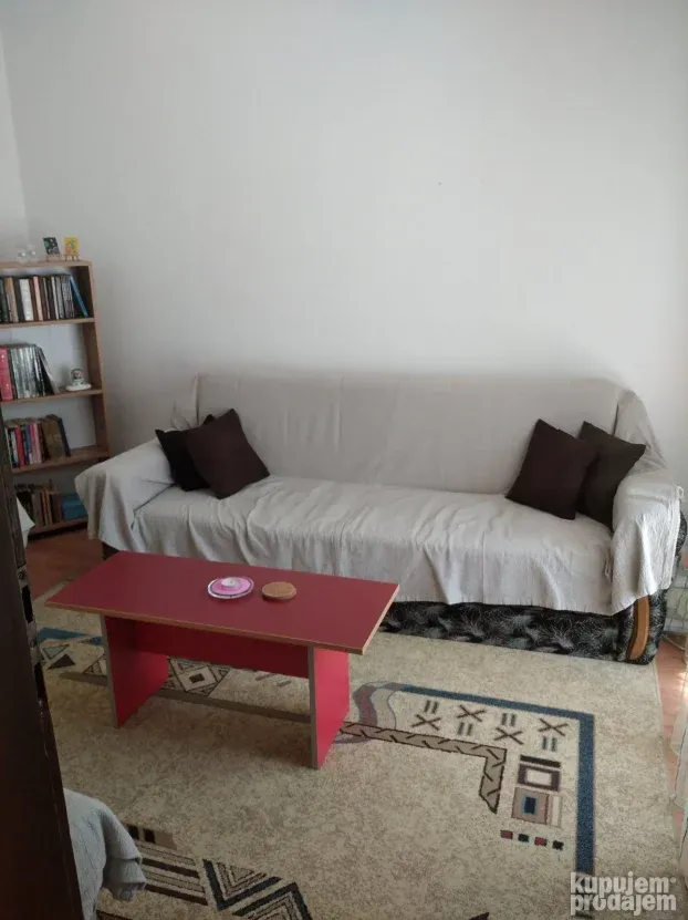 Izdaje se namešten 3.0 stan u blizini Filozofskog fakulteta