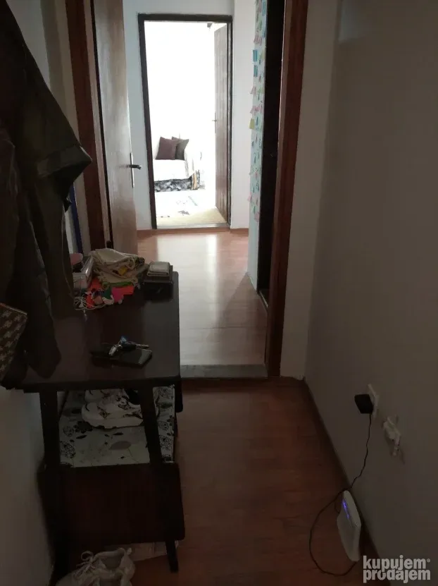 Izdaje se namešten 3.0 stan u blizini Filozofskog fakulteta