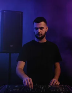 DJ za sve vrste proslava : Ozvučenje + DJ