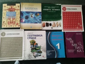 Knjige za 1 razred medicinske skole Zvezdara ,opsti smer