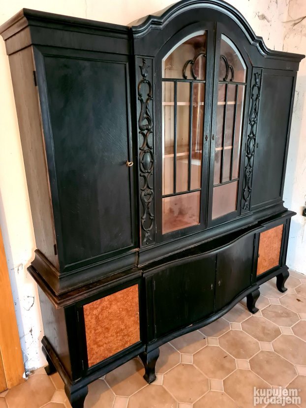 Stari orman, kredenac, iz palicke vile, secesija prava