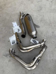 Bmw s1000rr akrapovic titanijum linija