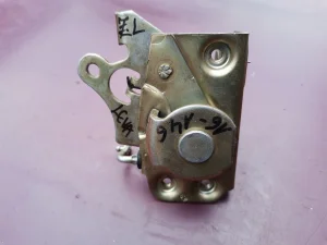 Unutrasnja brava levih vrata Lada 2107 Riva,2104,2105