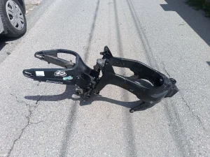 Kawasaki ZX6R Zadnja viljuska