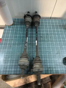 Poluosovina leva/desna bmw 3 f30 f31