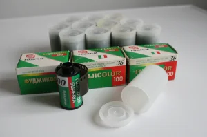 Kupujem filmove sa isteklim rokom crno-bele i kolor
