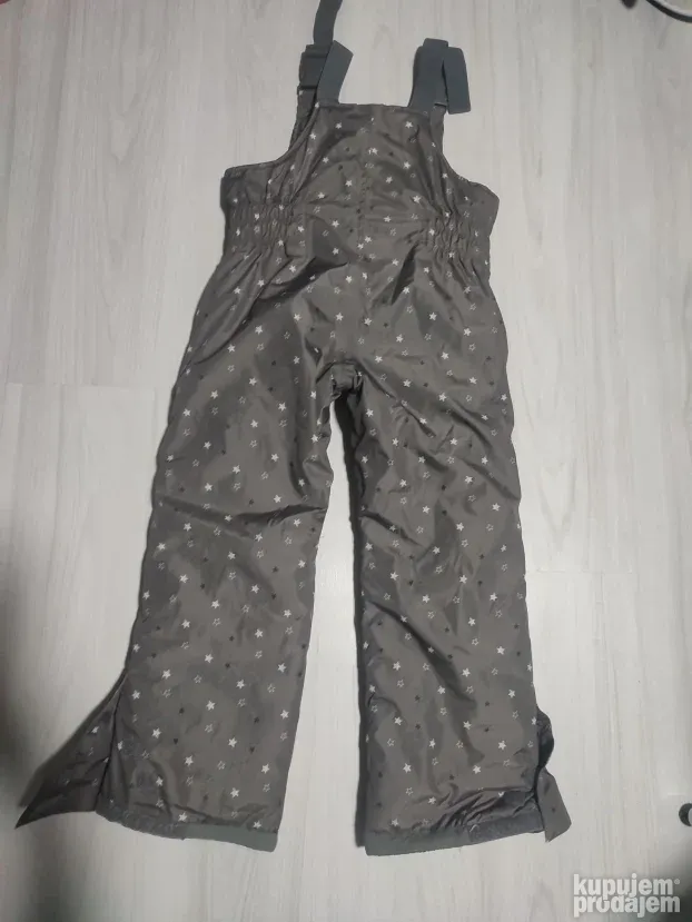 Ski pantalone zvezdice vel. 122 - kao nove