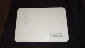 Alcatel One Touch Y858V 4G Prenosni Mi-fi ruter