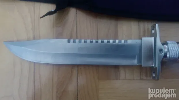 nož rambo 1 sa futrolom