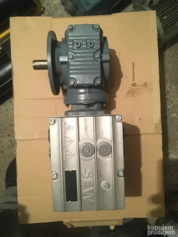 reduktor 0.37kw sa frekventnim regulatorom