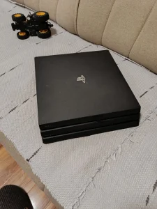 Sony 4 Pro + PSN Igre