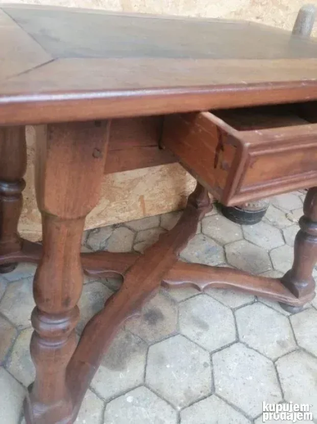 Stari stotolovi kraj 18. ili početak 19. veka