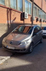 Mercedes B 180