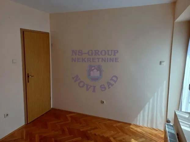 Sremska Kamenica, 3.0 trosoban, 87 m²