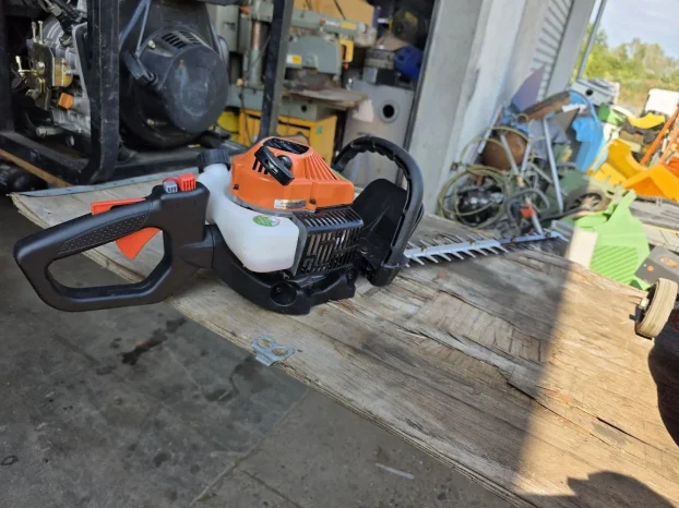 Trimer za zivubogradu hitaci na benzin