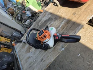 Trimer za zivubogradu hitaci na benzin