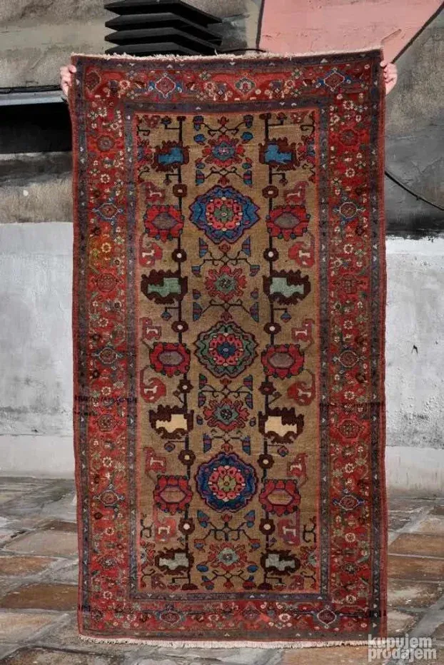 Persijski tepih - kolekcionarski primerak 200 x 110 cm