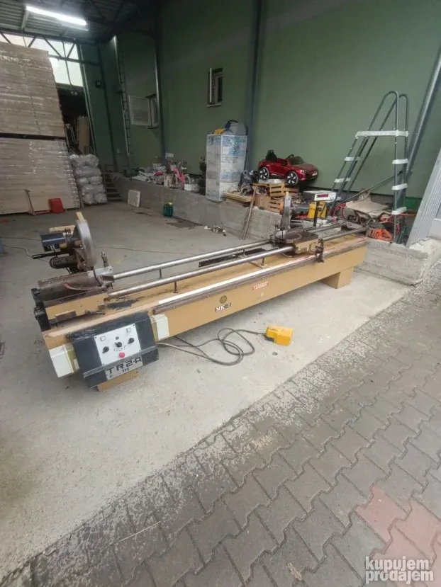 Dvoglavi stucer ger