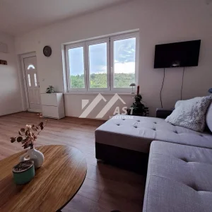 Mala Kamenica, Sremska Kamenica, 5+ petosobna, 140 m²
