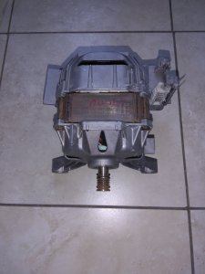Motor za ves masinu Bosch