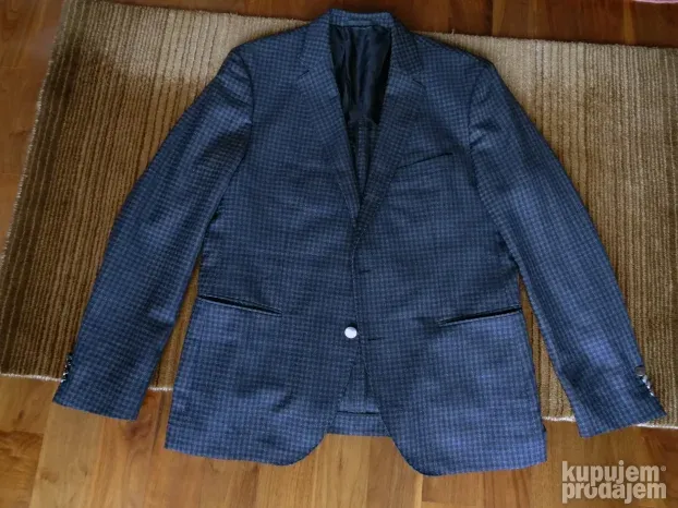 Hugo Boss sako cisto savrsenstvo ne moze bolje ORIGINAL ! !