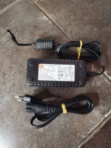 JBL strujni adapter 18V  2.5 A