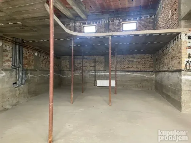 Lokal, 148m2,  Podbara