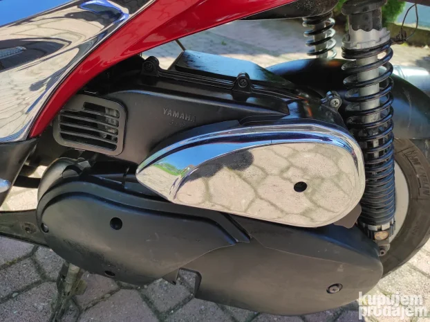 Skuter Benelli Velvet - Motor Yamaha
