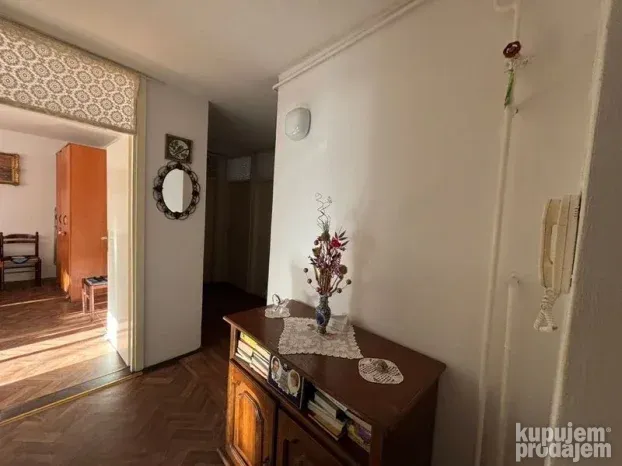 Dvoiposoban -69m2 -Novo naselje