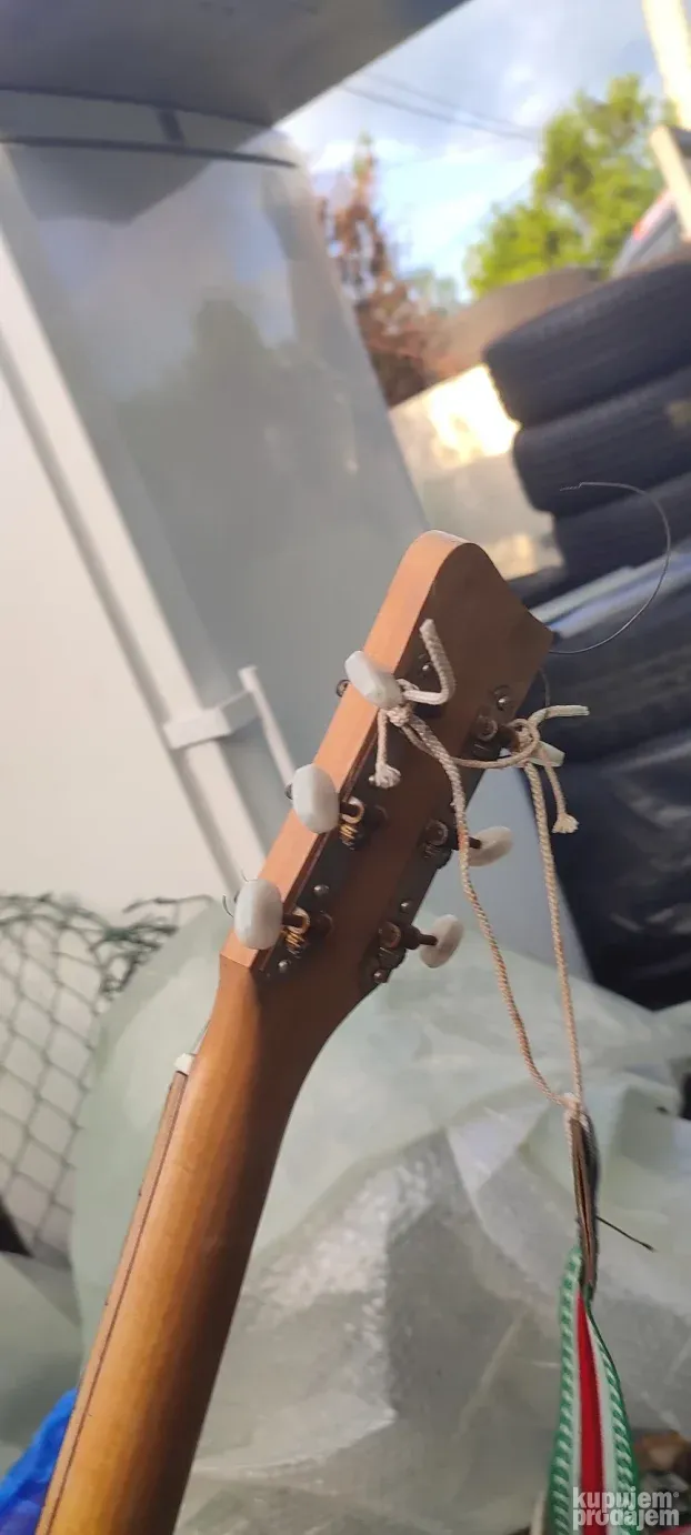 stara gitara egmond za sredjivanje