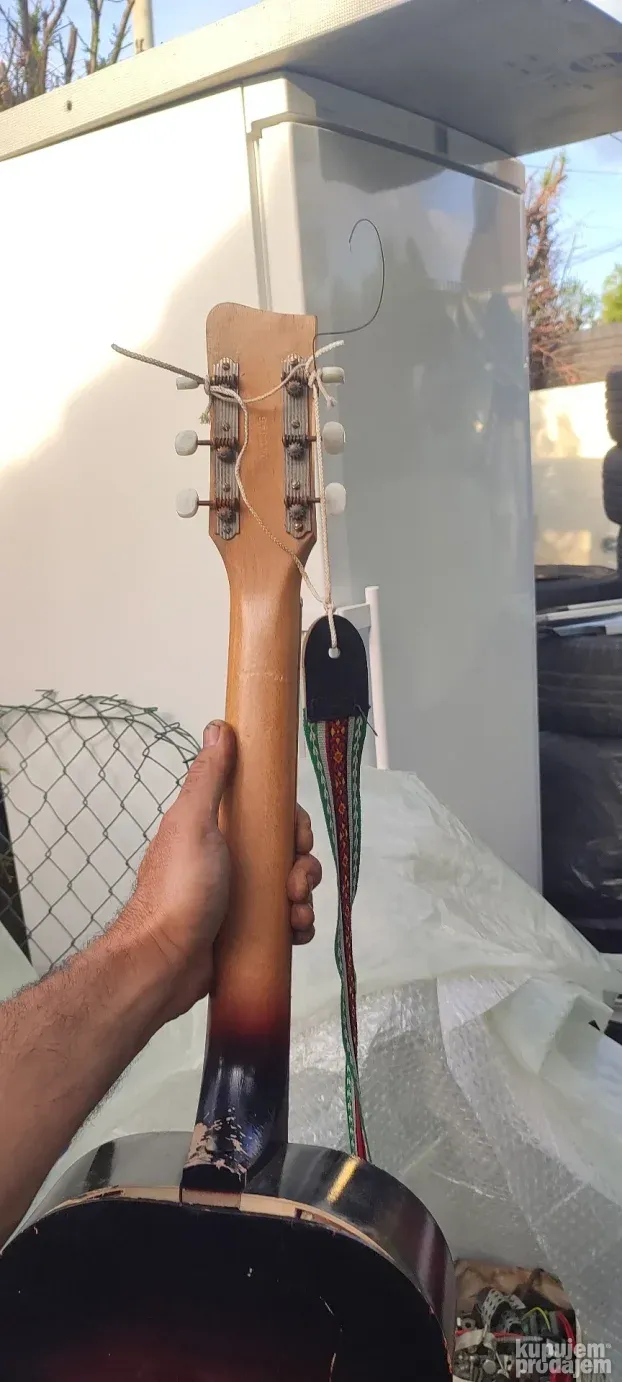 stara gitara egmond za sredjivanje