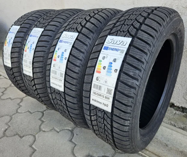 nove zimske gume 195/55 R15 Sava