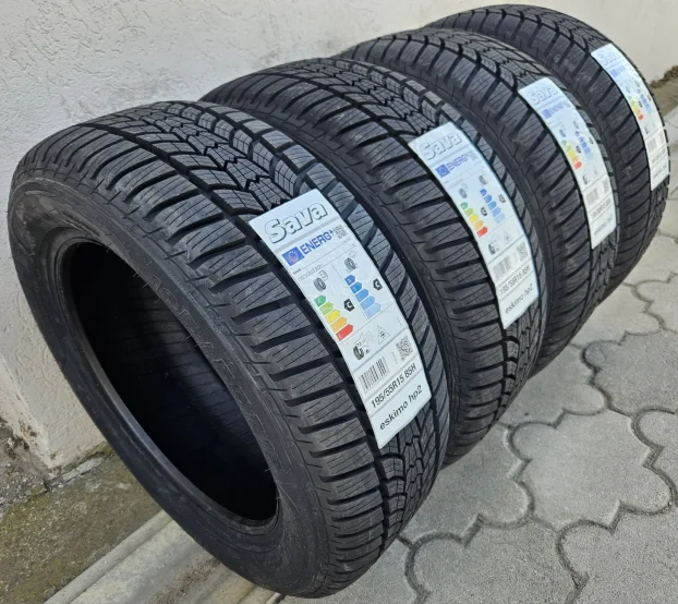 nove zimske gume 195/55 R15 Sava