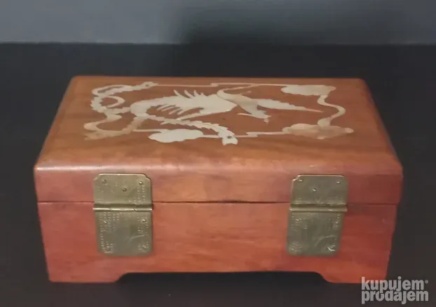 Stara Kina, Drvena kutija sa Zmajom od Sedefa, Savrsena