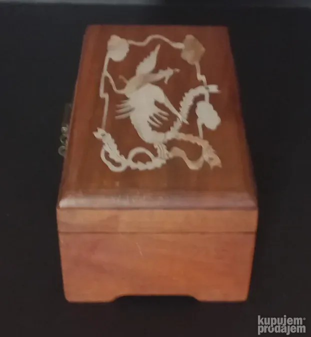 Stara Kina, Drvena kutija sa Zmajom od Sedefa, Savrsena